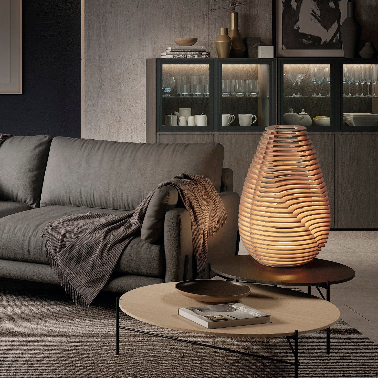 Lampe de table Twist T sculpturale en hêtre