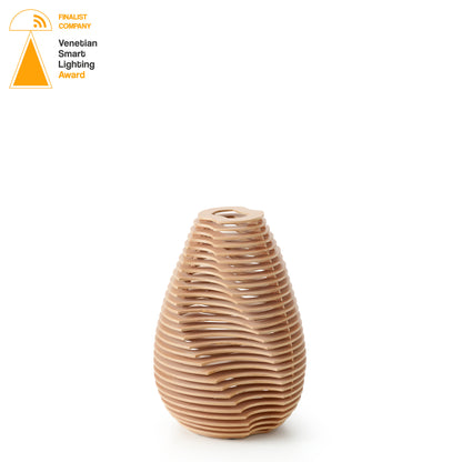 Lampe de table Twist T sculpturale en hêtre