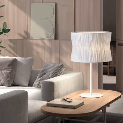 Lampe de table Cora design moderne en acier avec abat-jour blanc texturé – lumière douce pour salon, chambre ou coin lecture.