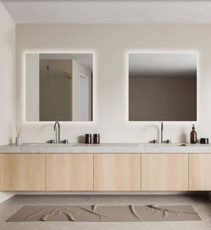 Miroir Estela avec éclairage LED intégré et allumage tactile, design moderne et élégant, diffusant une lumière douce idéale pour sublimer la salle de bains.