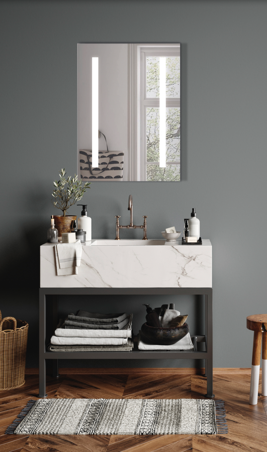 Miroir Jour avec éclairage LED intégré, design moderne en finition blanche, diffusant une lumière douce et homogène résistante à l’humidité, idéal pour la salle de bains.