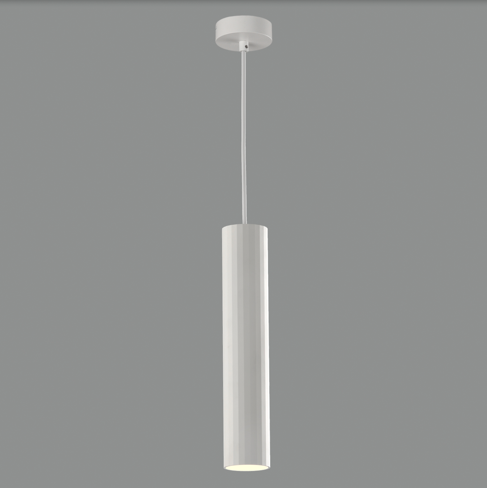 Suspension Modrian en aluminium au design cylindrique raffiné, diffusant une lumière douce et chaleureuse idéale pour les salons et coins repas modernes.