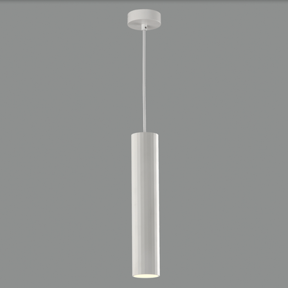 Suspension Modrian en aluminium au design cylindrique raffiné, diffusant une lumière douce et chaleureuse idéale pour les salons et coins repas modernes.