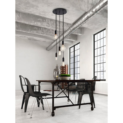 Suspension blanche à cinq ampoules apparentes, au design minimaliste et contemporain, idéale pour illuminer un grand salon, une salle à manger ou une chambre moderne.