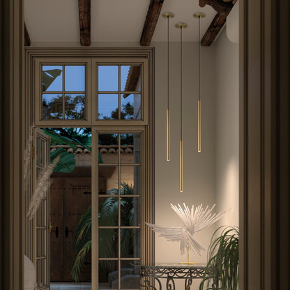 Suspension semi-encastrée cylindrique noire – luminaire design minimaliste en métal noir mat avec éclairage directionnel pour intérieur moderne.